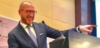 Simone Facchinetti: eroe d’altri tempi, eroe del futuro.