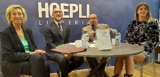 Ospiti della storica libreria Hoepli International a Milano, gli autori Simone Facchinetti e Maurizio Di Cola hanno presentato insieme a BTT editori il libro STRATEGIE E MODELLI DI EXPORT